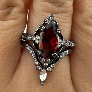 New! Set! 2x  gothic Black silver and Red Gemstone Ring